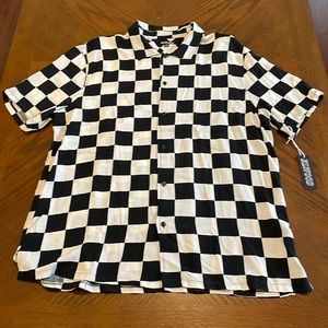 Elwood Short Sleeve Button Down Camp Shirt size L